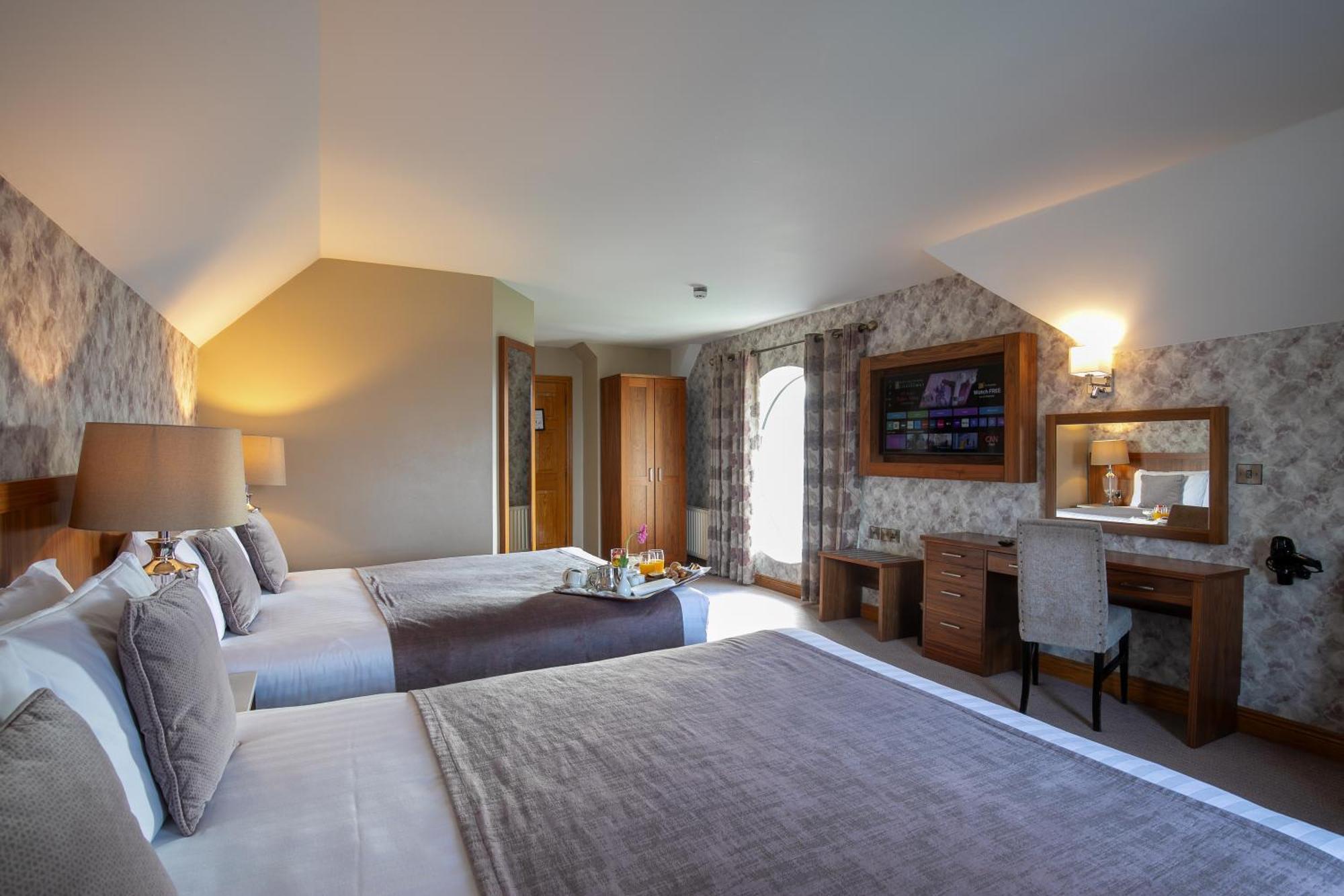 Holyrood Hotel - Leisure Centre & The Spa At Orchids Bundoran Dış mekan fotoğraf