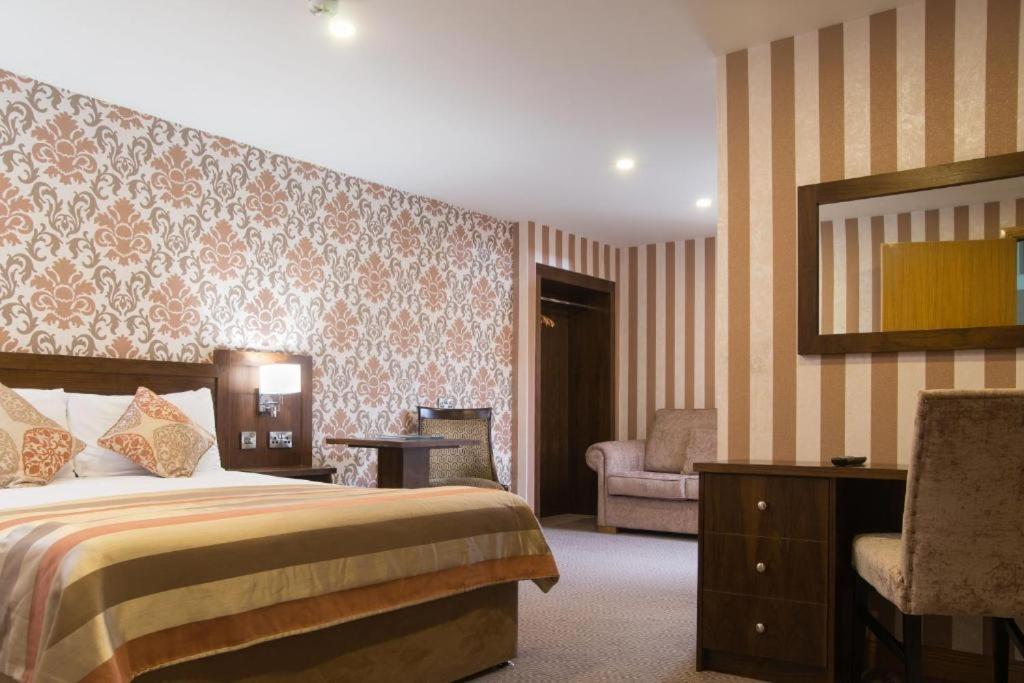 Holyrood Hotel - Leisure Centre & The Spa At Orchids Bundoran Dış mekan fotoğraf